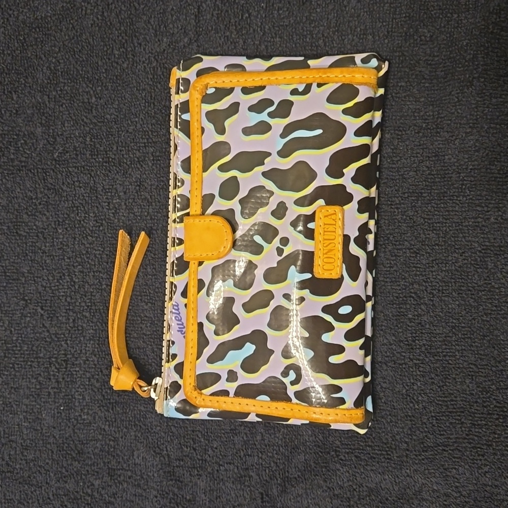 Consuela slim wallet